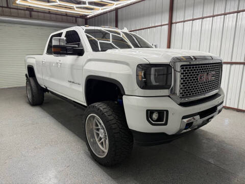 2016 GMC Sierra 2500HD Denali 4WD photo