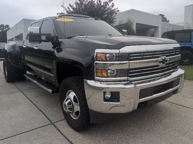 2016 Chevrolet Silverado 3500HD LTZ 4WD photo