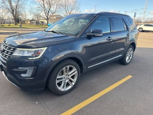 2017 Ford Explorer XLT 4WD photo