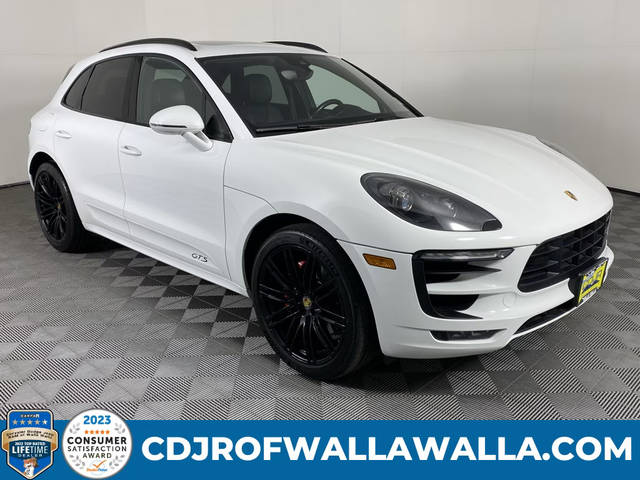 2017 Porsche Macan GTS AWD photo