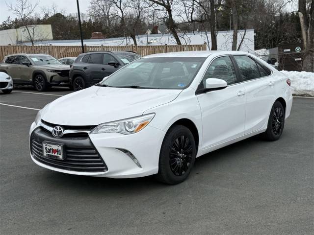 2017 Toyota Camry LE FWD photo
