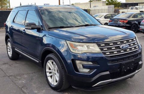 2017 Ford Explorer XLT FWD photo