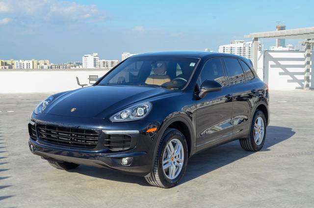 2016 Porsche Cayenne  AWD photo