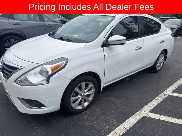 2016 Nissan Versa SL FWD photo
