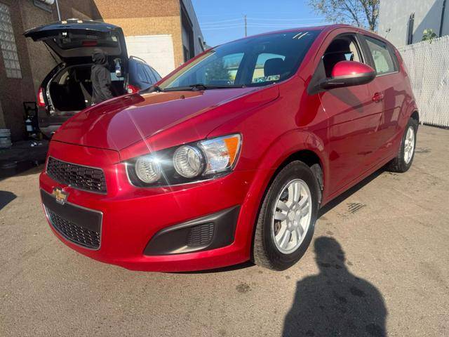 2016 Chevrolet Sonic LT FWD photo