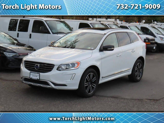 2017 Volvo XC60 Dynamic AWD photo