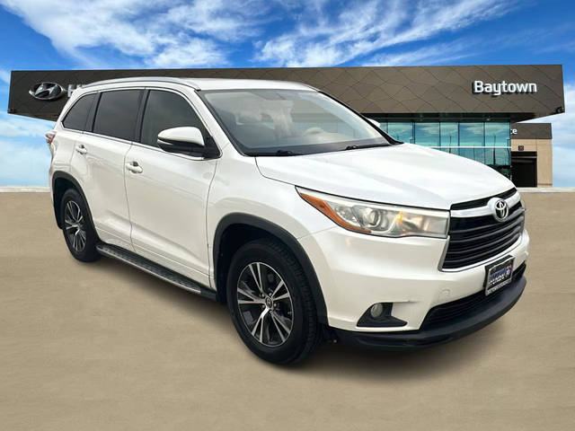 2016 Toyota Highlander XLE FWD photo