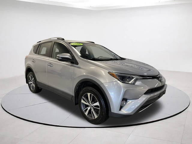 2016 Toyota RAV4 XLE AWD photo