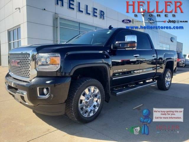 2016 GMC Sierra 2500HD Denali 4WD photo