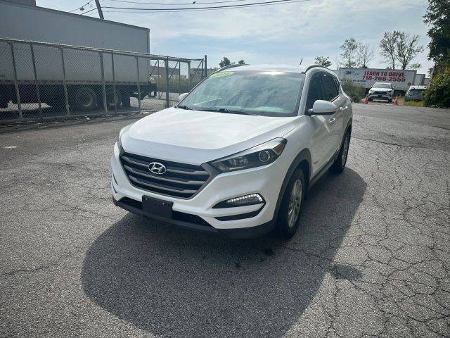 2016 Hyundai Tucson SE AWD photo