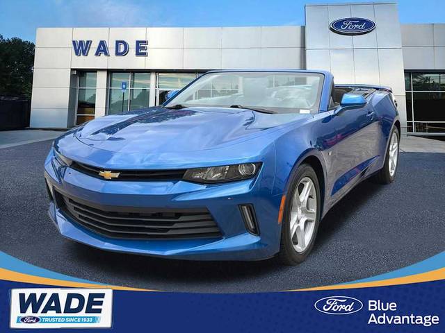 2017 Chevrolet Camaro 1LT RWD photo