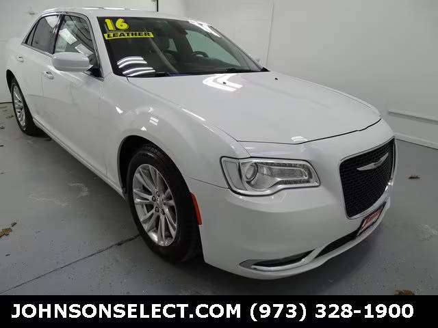 2016 Chrysler 300 Anniversary Edition RWD photo