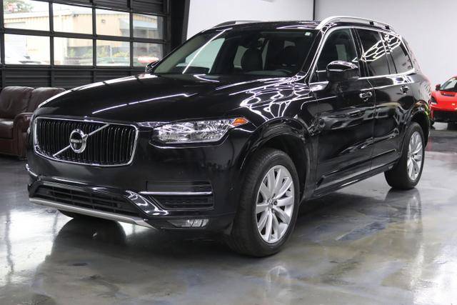 2016 Volvo XC90 T6 Momentum AWD photo