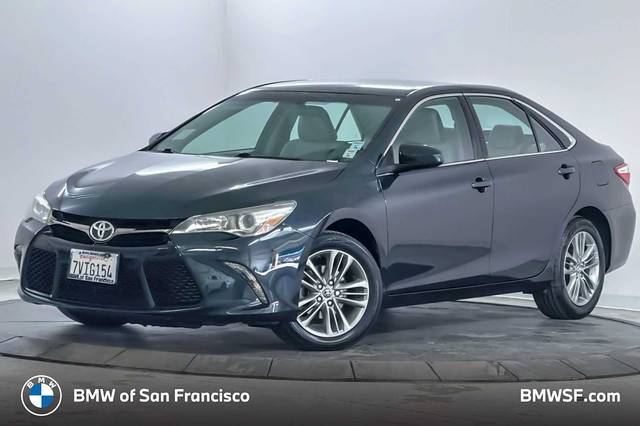 2017 Toyota Camry SE FWD photo