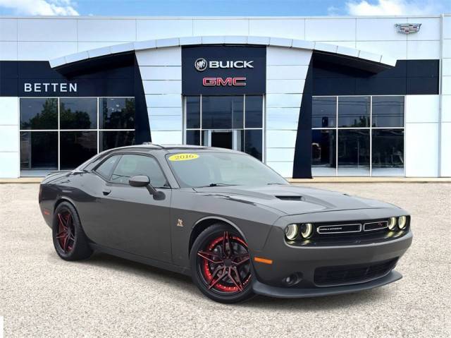 2016 Dodge Challenger R/T Scat Pack RWD photo