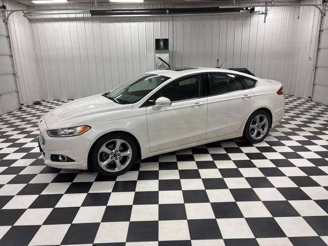 2016 Ford Fusion SE FWD photo