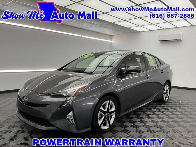 2016 Toyota Prius Three Touring FWD photo