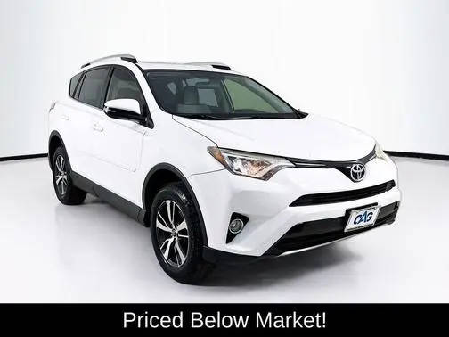 2016 Toyota RAV4 XLE FWD photo