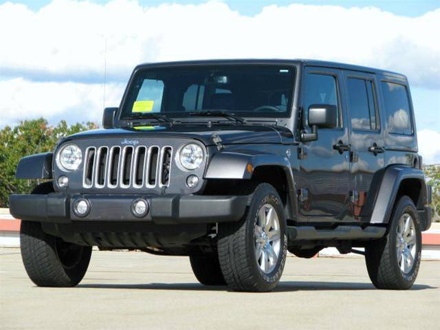 2016 Jeep Wrangler Unlimited Sahara 4WD photo