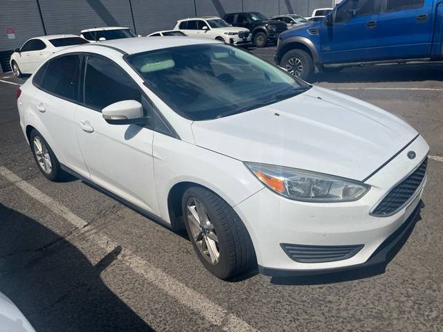 2016 Ford Focus SE FWD photo