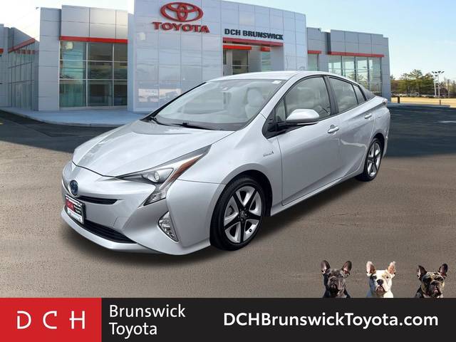 2016 Toyota Prius Three Touring FWD photo