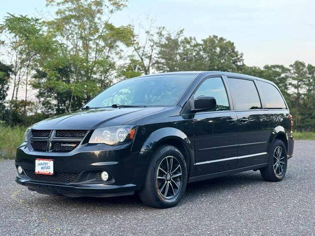 2016 Dodge Grand Caravan SXT Plus FWD photo