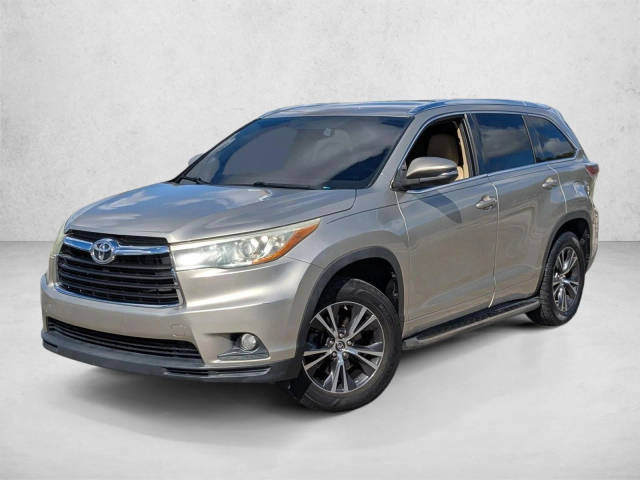 2016 Toyota Highlander XLE FWD photo