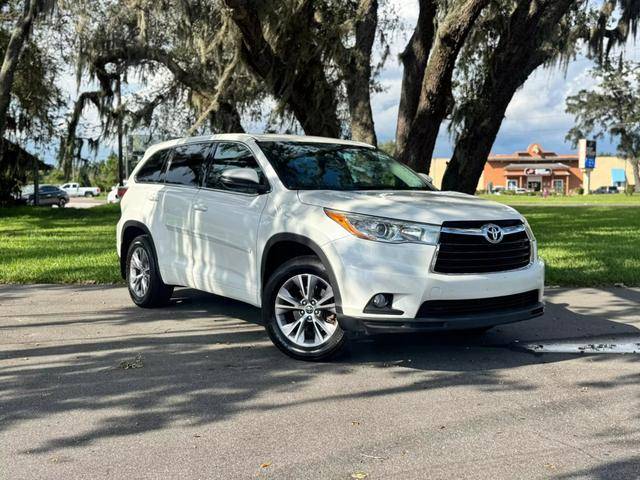 2016 Toyota Highlander LE AWD photo