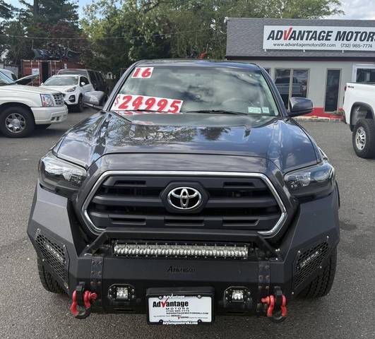 2016 Toyota Tacoma SR5 4WD photo
