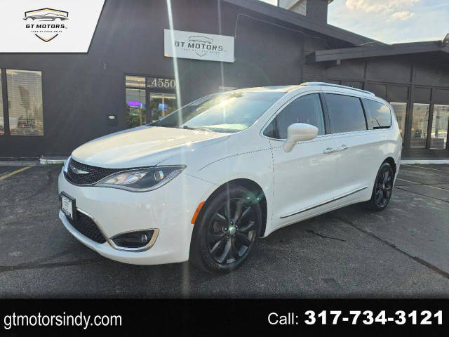 2017 Chrysler Pacifica Minivan Touring-L Plus FWD photo