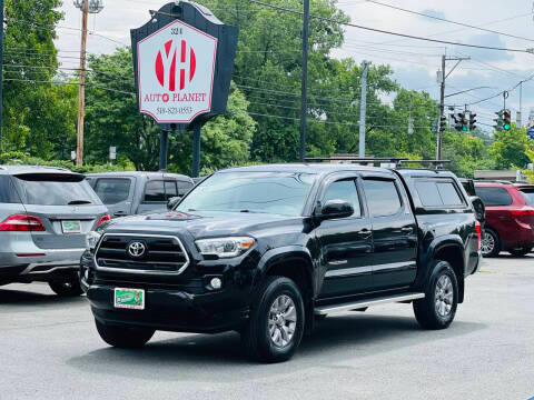 2016 Toyota Tacoma SR 4WD photo