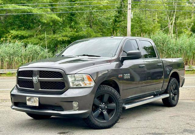 2016 Ram 1500 Express 4WD photo