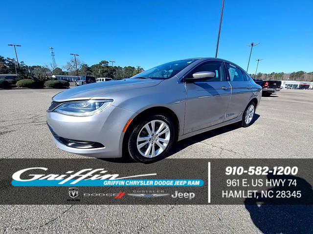 2016 Chrysler 200 Touring FWD photo