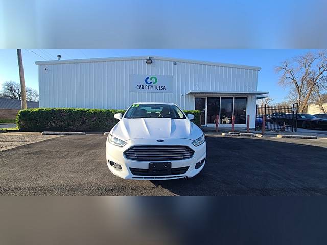 2015 Ford Fusion SE FWD photo