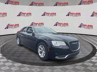 2015 Chrysler 300 Limited RWD photo