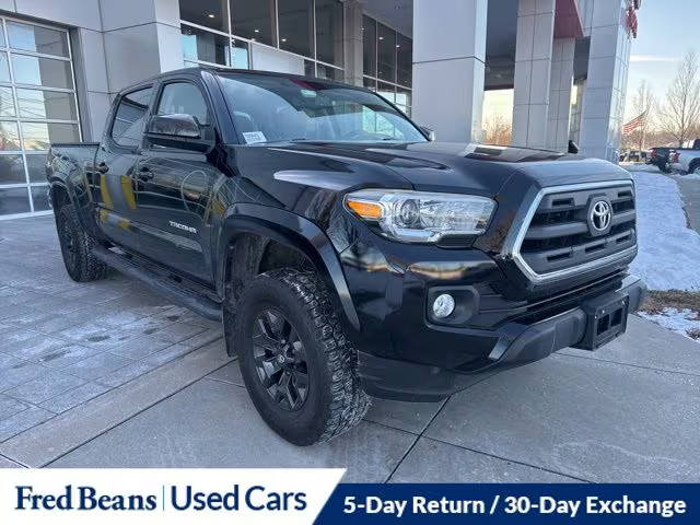 2016 Toyota Tacoma SR5 4WD photo