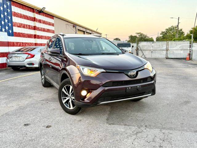 2016 Toyota RAV4 XLE FWD photo