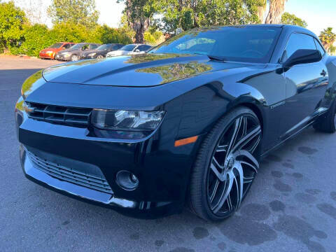 2015 Chevrolet Camaro LT RWD photo