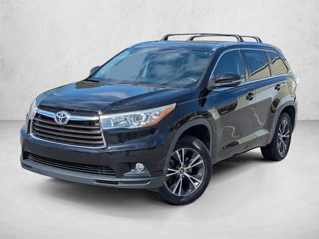 2016 Toyota Highlander XLE FWD photo