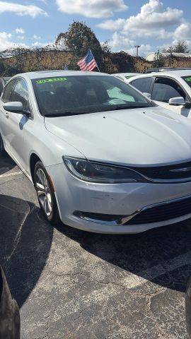 2015 Chrysler 200 Limited FWD photo