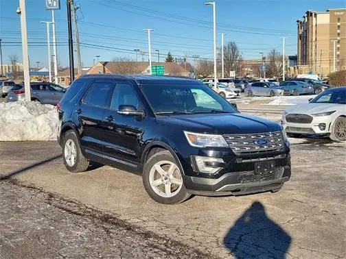 2017 Ford Explorer XLT 4WD photo