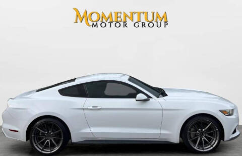 2017 Ford Mustang EcoBoost RWD photo