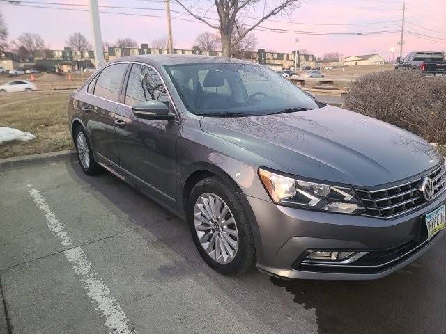 2016 Volkswagen Passat 1.8T SE w/Technology FWD photo