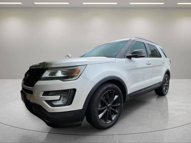 2017 Ford Explorer XLT FWD photo
