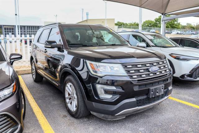 2017 Ford Explorer XLT FWD photo