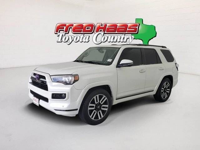 2016 Toyota 4Runner Limited RWD photo
