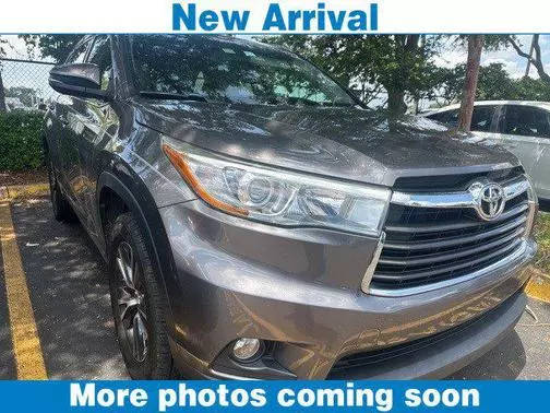 2016 Toyota Highlander XLE FWD photo