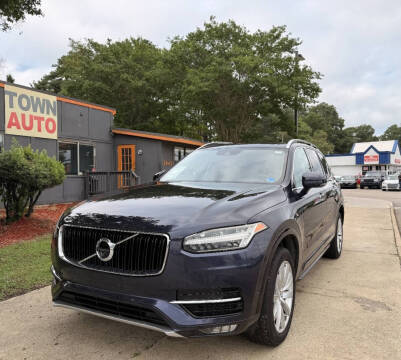 2017 Volvo XC90 Momentum AWD photo