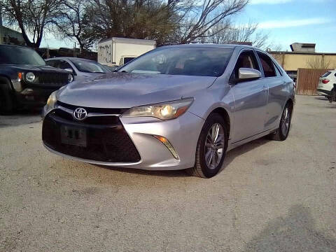 2017 Toyota Camry SE FWD photo