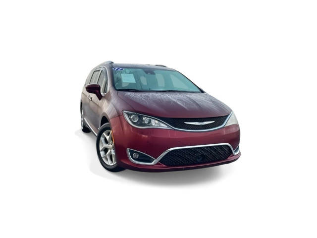 2017 Chrysler Pacifica Minivan Touring-L Plus FWD photo